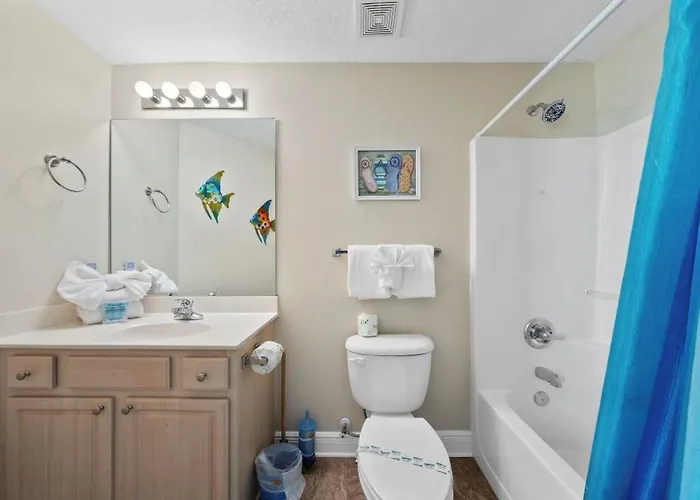 Apartment Crystal Shores West 108 By Youngs Suncoast *